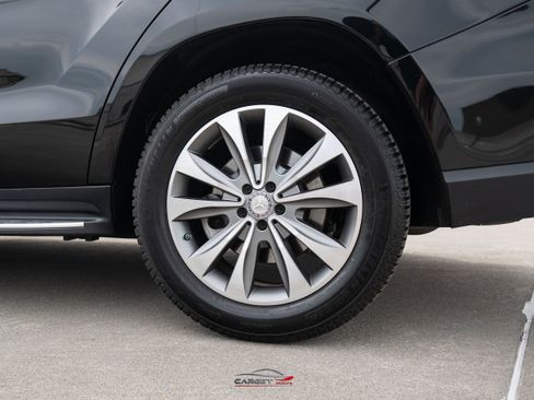 Used 2015 Mercedes-Benz GL 450 4MATIC w/ Designo Black Leather Package image 12
