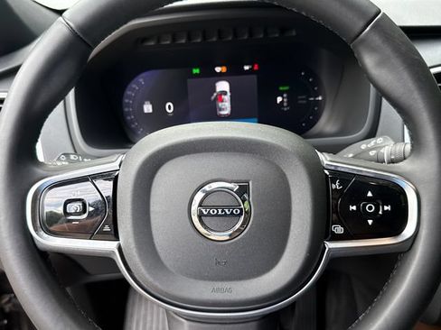 Certified 2024 Volvo XC90 T8 Plus w/ Protection Package AWD/4WD image 11