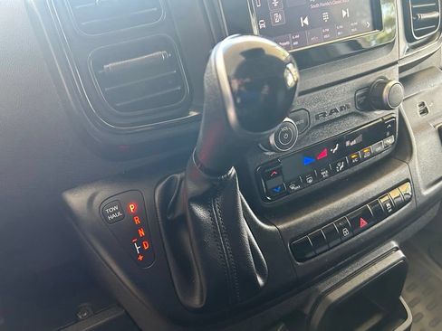 Used 2025 RAM ProMaster 2500 w/ Convenience Group FWD image 9