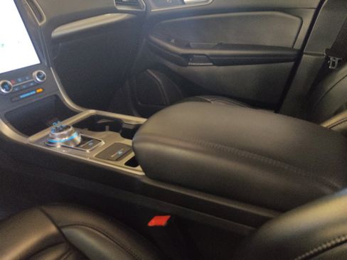 Used 2024 Ford Edge SEL image 26