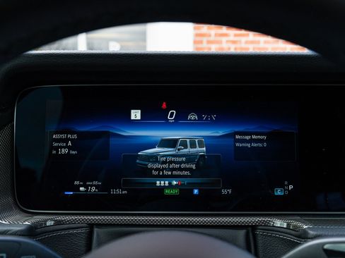 Used 2025 Mercedes-Benz G 580 w/ EQ Technology image 33