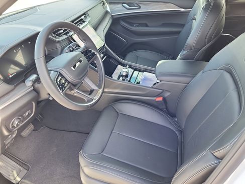 New 2025 Jeep Grand Cherokee Overland w/ Trailer Tow Package image 22