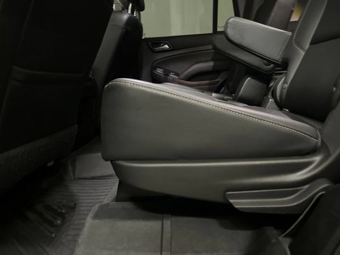 Used 2019 GMC Yukon SLT w/ Graphite Performance Edition RWD image 54