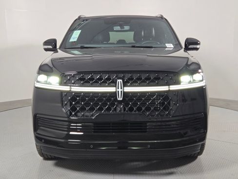 New 2026 Lincoln Navigator L Reserve w/ Jet Appearance Package AWD/4WD image 10