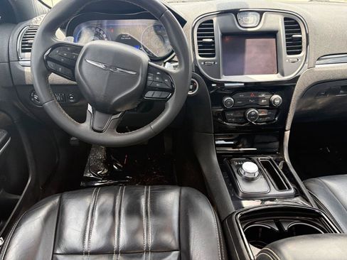 Used 2023 Chrysler 300 S RWD image 8