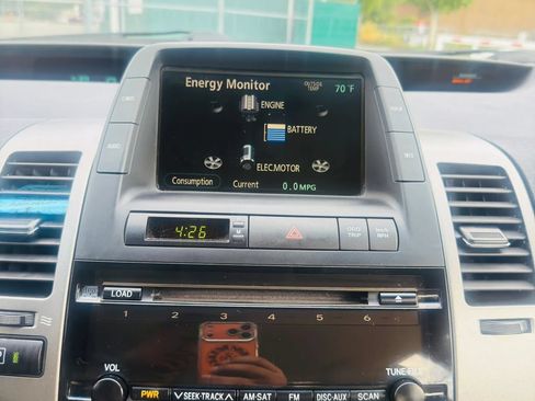 Used 2007 Toyota Prius Touring FWD image 14