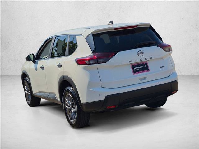 Used 2024 Nissan Rogue S AWD/4WD image 8