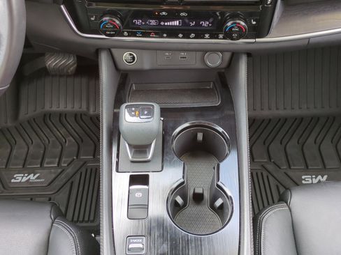 Used 2021 Nissan Rogue SL FWD image 15