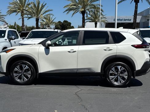 Used 2023 Nissan Rogue SV FWD image 6