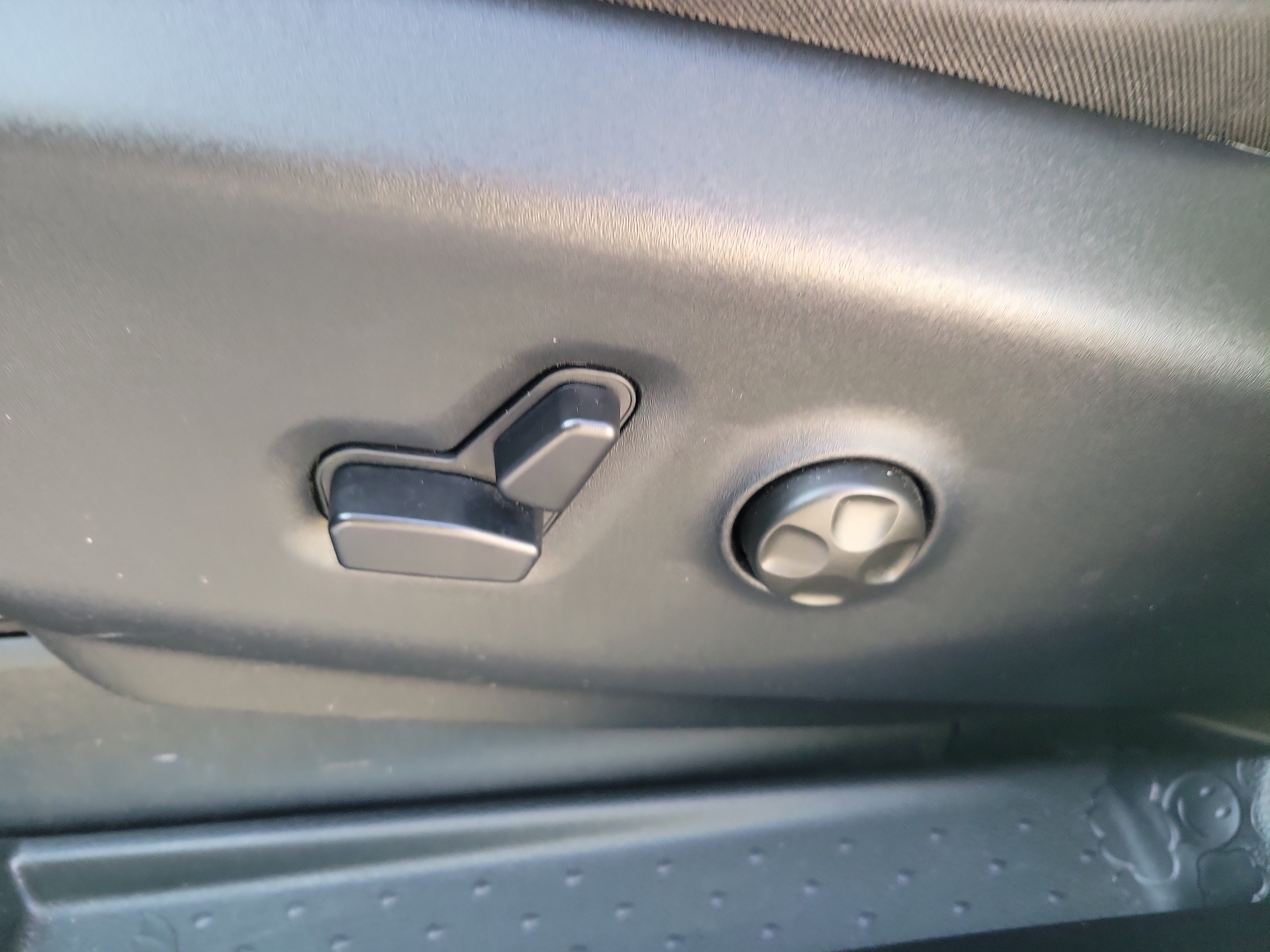 Used 2026 Chrysler Pacifica Select FWD image 14