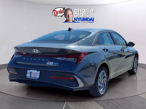 New 2026 Hyundai Elantra Blue image 5