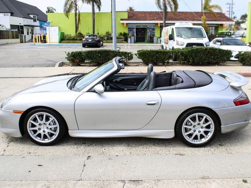 Used 2000 Porsche 911 Carrera 4 AWD/4WD image 2