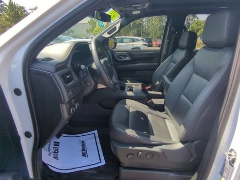 Used 2024 Chevrolet Tahoe Z71 w/ Luxury Package AWD/4WD image 18