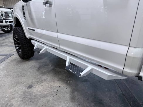 Used 2017 Ford F250 Platinum w/ Platinum Ultimate Package AWD/4WD image 24