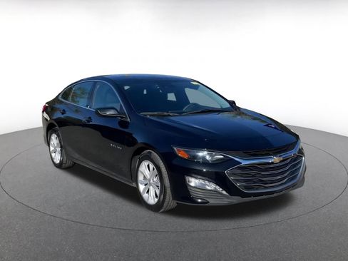 Used 2024 Chevrolet Malibu LT image 2