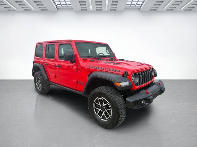 Used 2025 Jeep Wrangler Unlimited Rubicon w/ Convenience Group AWD/4WD image 2
