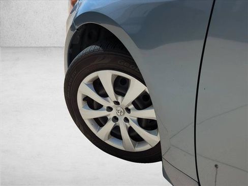 Certified 2022 Toyota Corolla LE FWD image 10