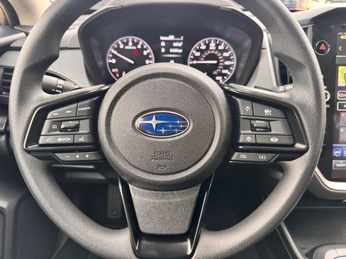 Used 2025 Subaru Crosstrek 2.0i Premium image 15