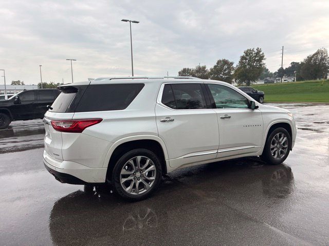 Used 2019 Chevrolet Traverse Premier w/ Driver Confidence II Package FWD image 8