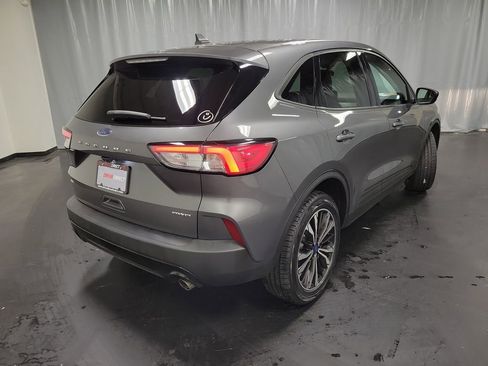 Used 2021 Ford Escape SE w/ SE Sport Appearance Package AWD/4WD image 9