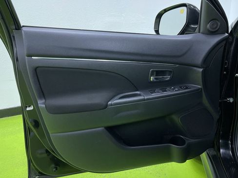 Used 2017 Mitsubishi Outlander Sport SE image 16