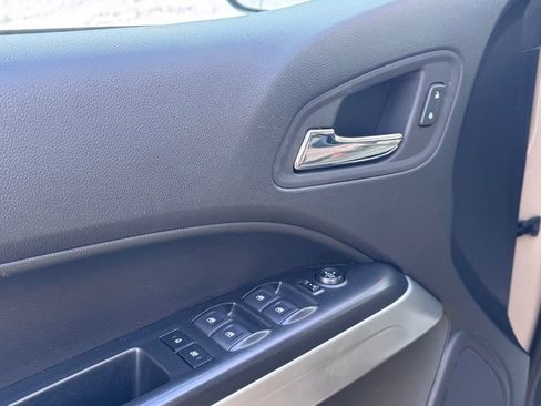 Used 2022 Chevrolet Colorado ZR2 w/ ZR2 Dusk Special Edition image 8