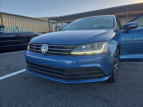 Used 2017 Volkswagen Jetta SE image 23