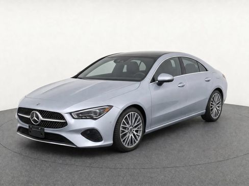 Used 2025 Mercedes-Benz CLA 250 4MATIC image 37
