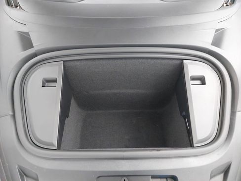 Used 2023 Porsche Taycan 4 Cross Turismo image 33