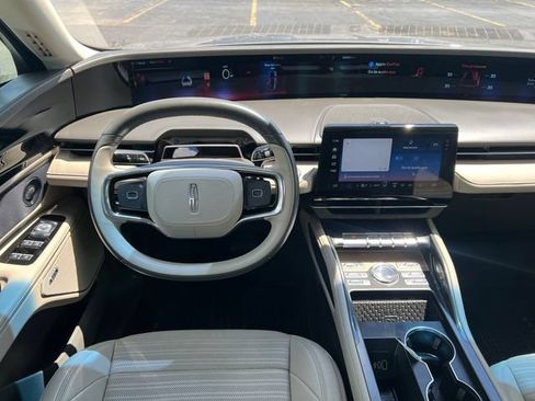 Certified 2024 Lincoln Nautilus Reserve w/ Equipment Group 202A AWD/4WD image 18