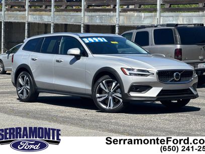Used 2025 Volvo V60 B5 Cross Country Plus