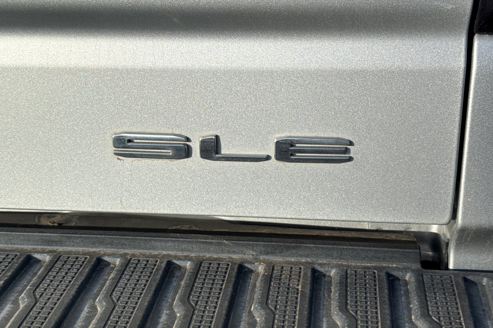Used 2021 GMC Sierra 1500 SLE AWD/4WD image 6