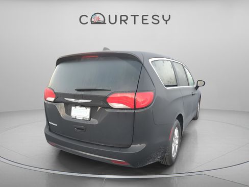 New 2026 Chrysler Voyager LX image 3