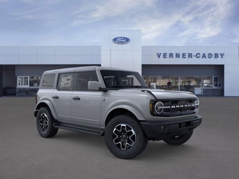 New 2026 Ford Bronco Outer Banks image 7