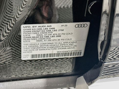 Used 2023 Audi Q5 2.0T Premium w/ Convenience Package AWD/4WD image 12