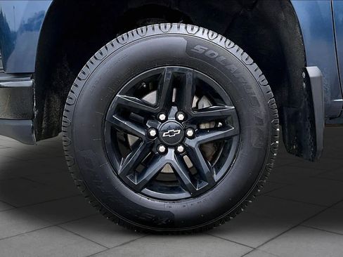 Used 2021 Chevrolet Silverado 1500 Custom Trail Boss AWD/4WD image 11