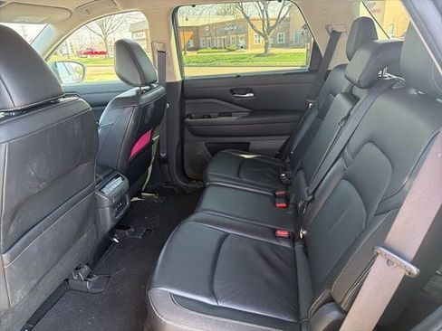 Used 2022 Nissan Pathfinder SL w/ Cargo Package FWD image 16