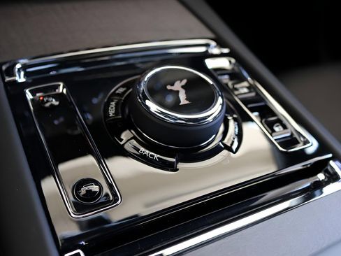 New 2025 Rolls-Royce Spectre AWD/4WD image 28