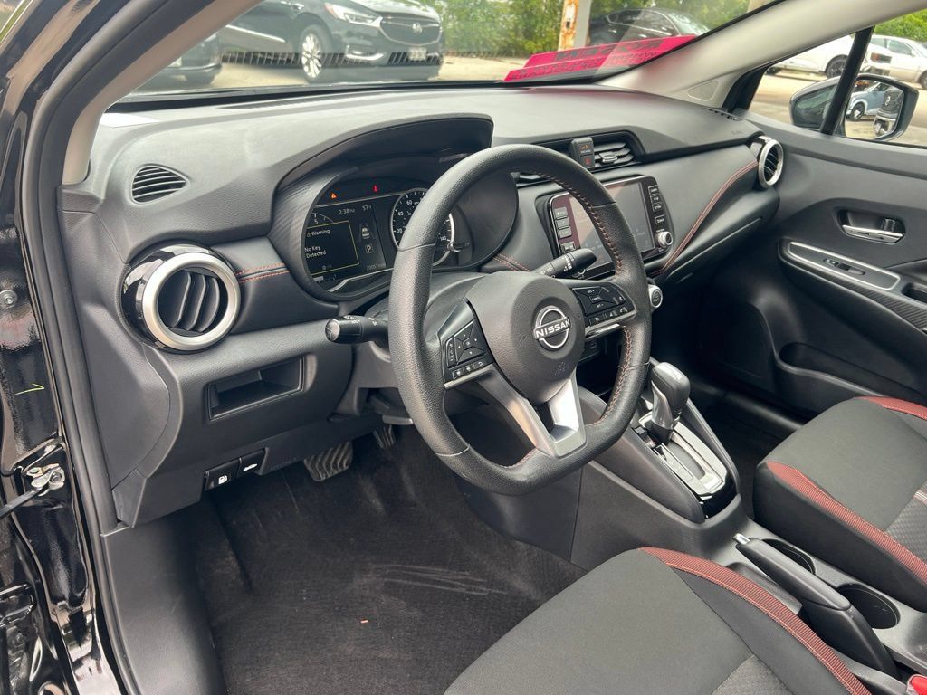 Certified 2025 Nissan Versa SR w/ Trunk Package FWD image 6