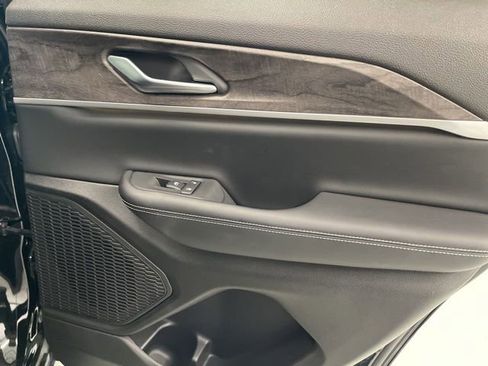 Used 2023 Jeep Grand Cherokee Limited w/ Trailer Tow Prep Group (B) image 34