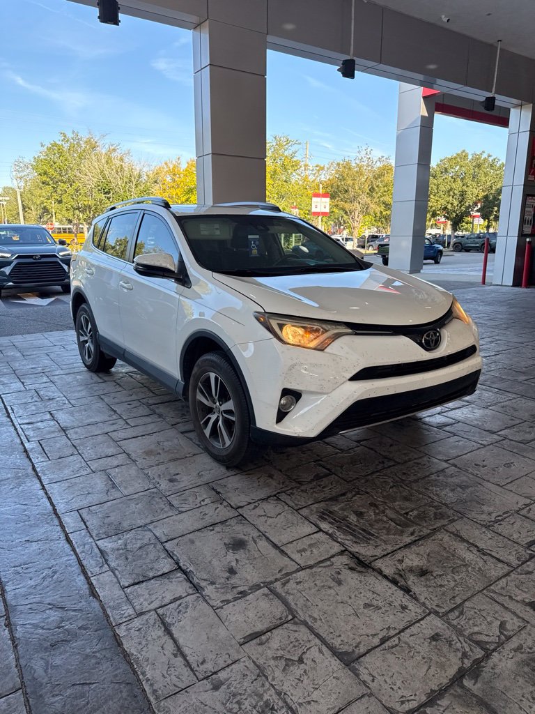 Used 2018 Toyota RAV4 XLE FWD image 8