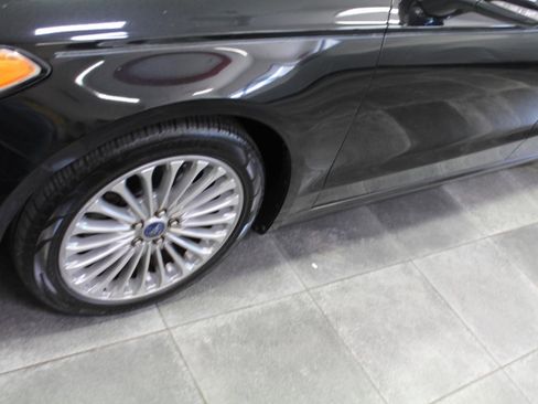 Used 2014 Ford Fusion Titanium FWD image 32