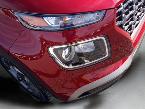 Certified 2024 Hyundai Venue SEL image 38