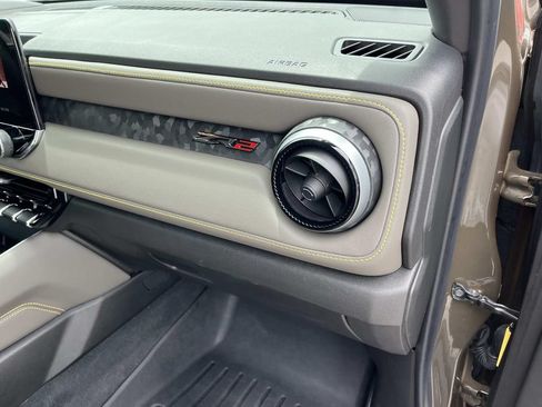 Used 2024 Chevrolet Colorado ZR2 AWD/4WD image 18