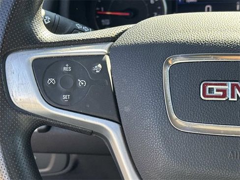 Used 2022 GMC Terrain SLE w/ Elevation Edition image 28