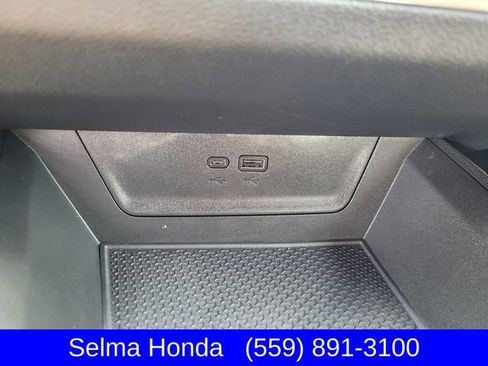 Used 2025 Chevrolet Equinox LT image 21