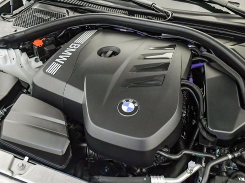 Used 2025 BMW 330i Sedan w/ Premium Package image 27