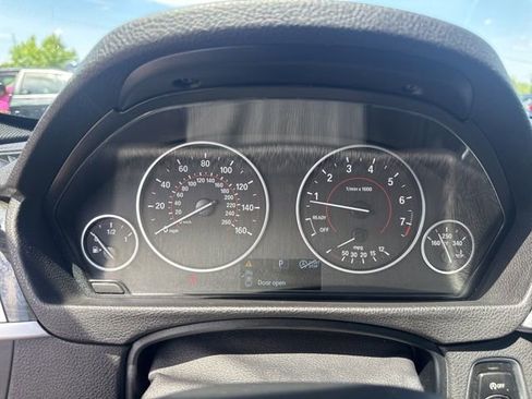 Used 2018 BMW 330i xDrive Sedan w/ Convenience Package AWD/4WD image 18