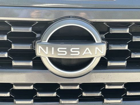 Used 2025 Nissan Frontier SV w/ SV Convenience Package RWD image 30