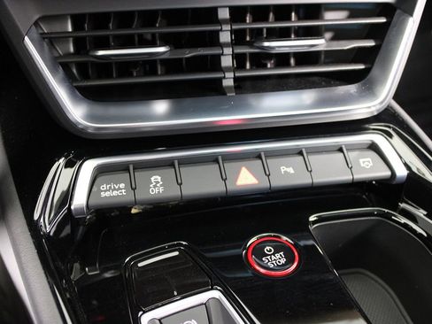 Used 2023 Audi e-tron GT Premium Plus image 27